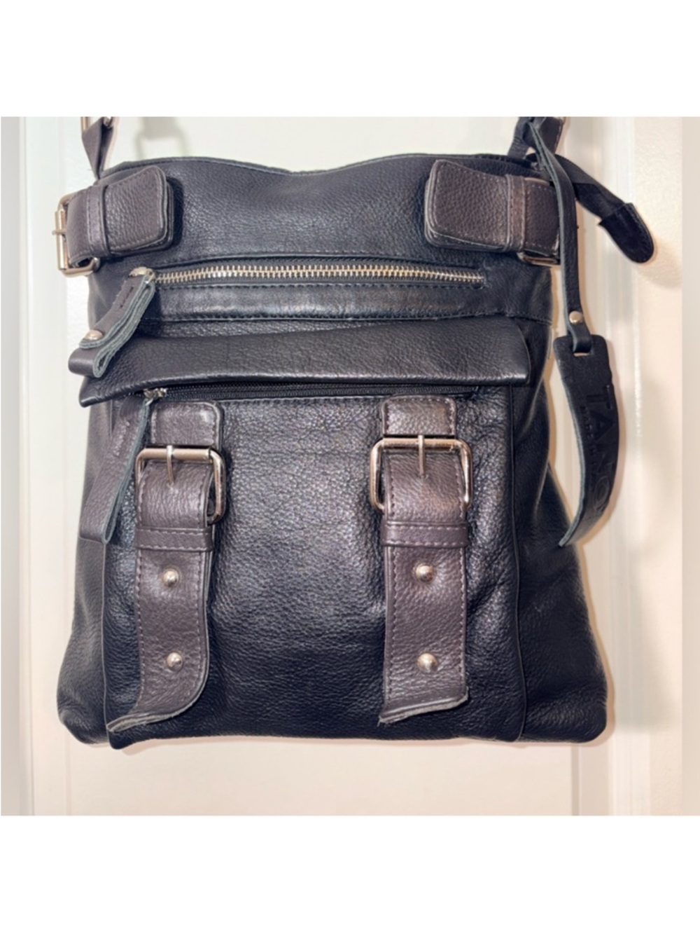 Tano Italian Leather Multi-Pocket Crossbody